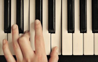 دانستن حقایق موجود درباره ی پیانو این کمک را می کند تا به ارزش پیانو بیشتر پی ببریم