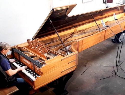 پیانوی 19 فوتی که دارای بلندترین سیمهای باس در جهان است